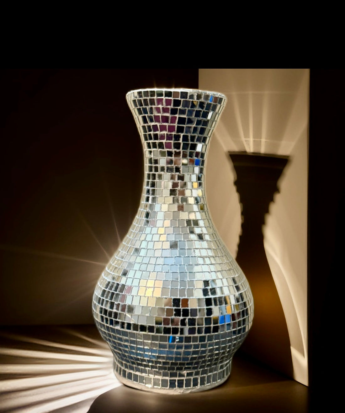 Elegant Mirrored Mosaic Vase – Glamorous Home Décor Accent